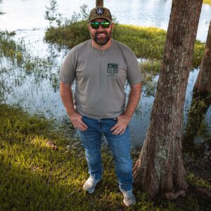 Diamondback Airboats "Bass In The Boat" Unisex T-SHIRT- Heather Light Grey